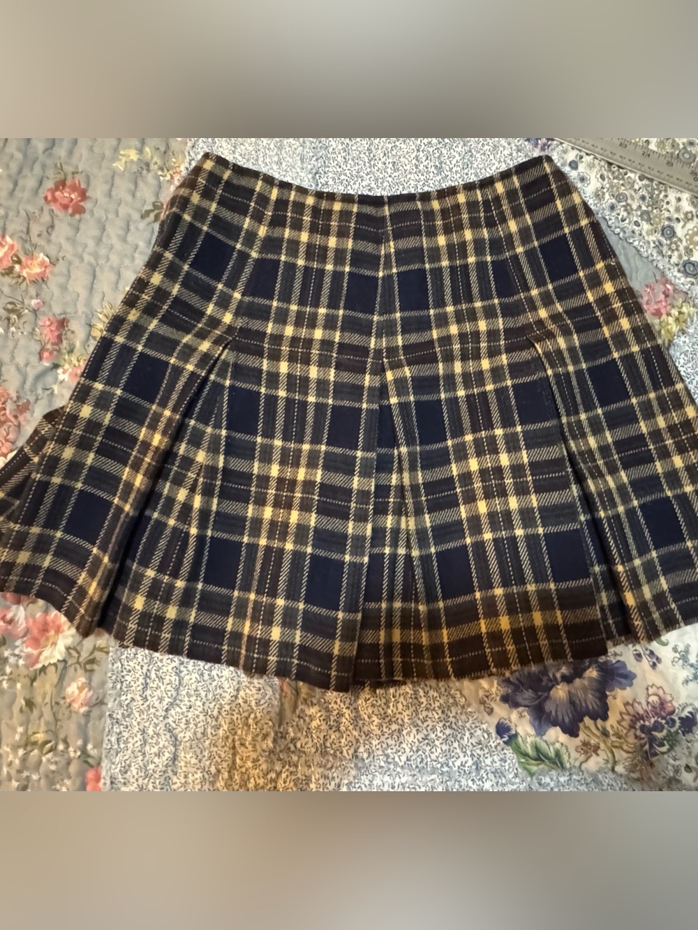 Compagnie Internationale Express Vintage 90s Plaid Pleated Mini Skirt 9/10